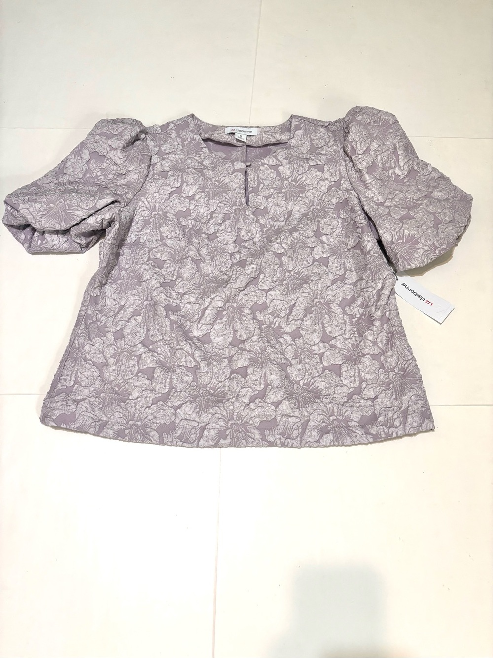 Liz Claiborne Light Lilac Floral Textured Top - Picture 1 of 13